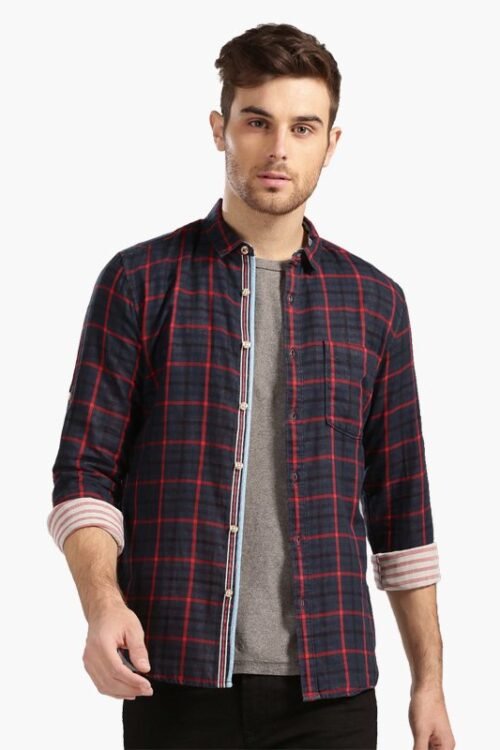 Men Navy & Red Checked Slim Fit Casual Shirt